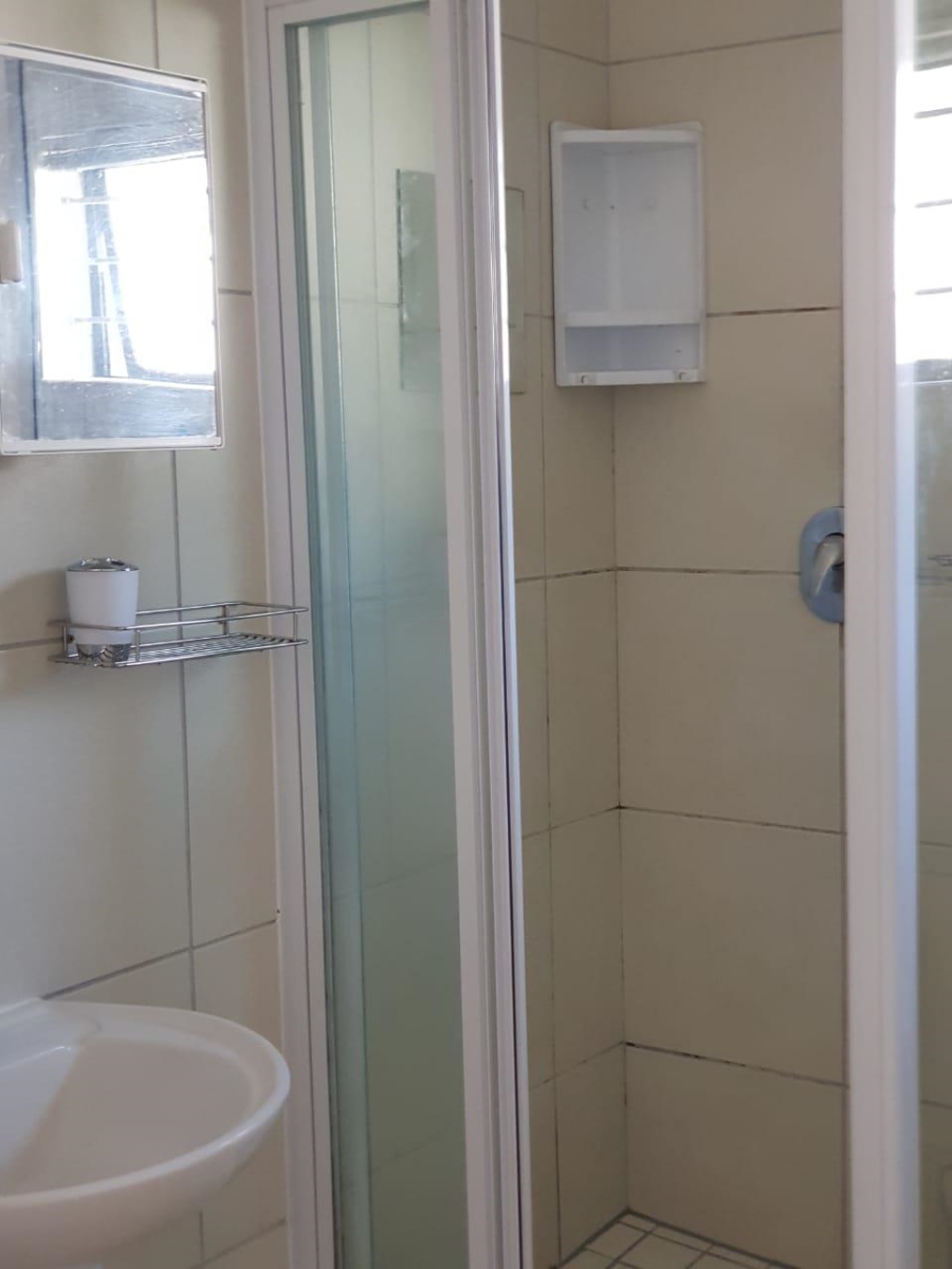 To Let 2 Bedroom Property for Rent in Burgundy Estate Western Cape